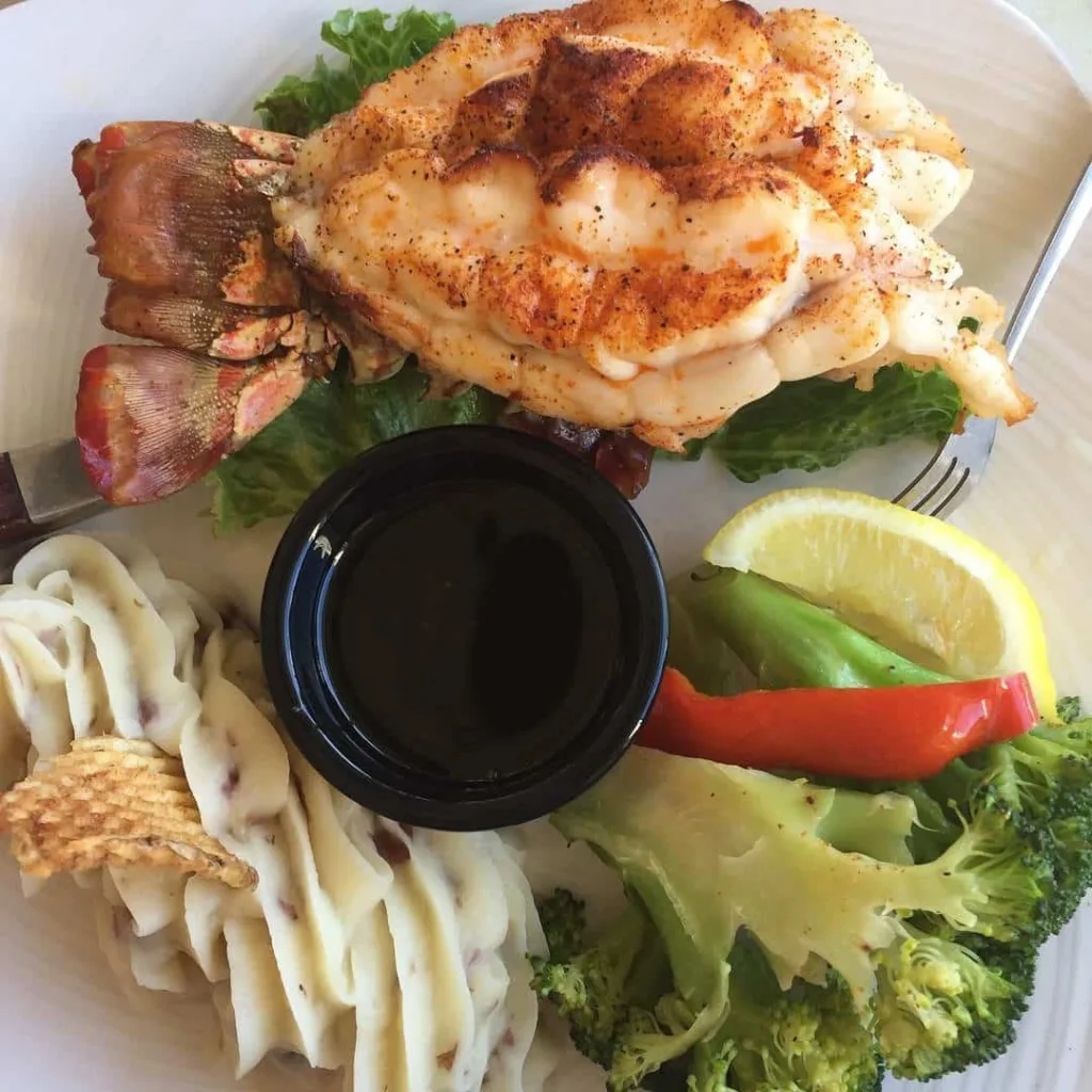 6 Must-Try Restaurants in Indian Rocks: Lobster Tail