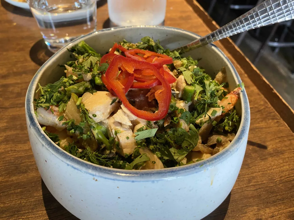 Stillwater MN Restaurants: Seafood Coconut Red Carry Bowl