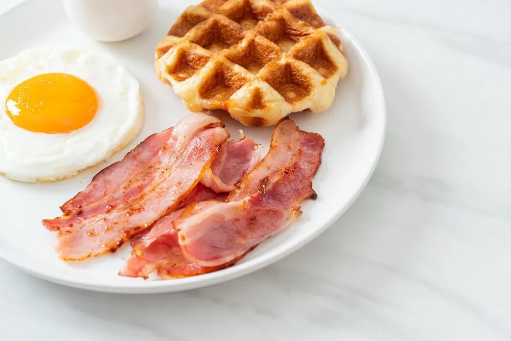 Sioux Falls Restaurants: Bacon And Egg Waffles
