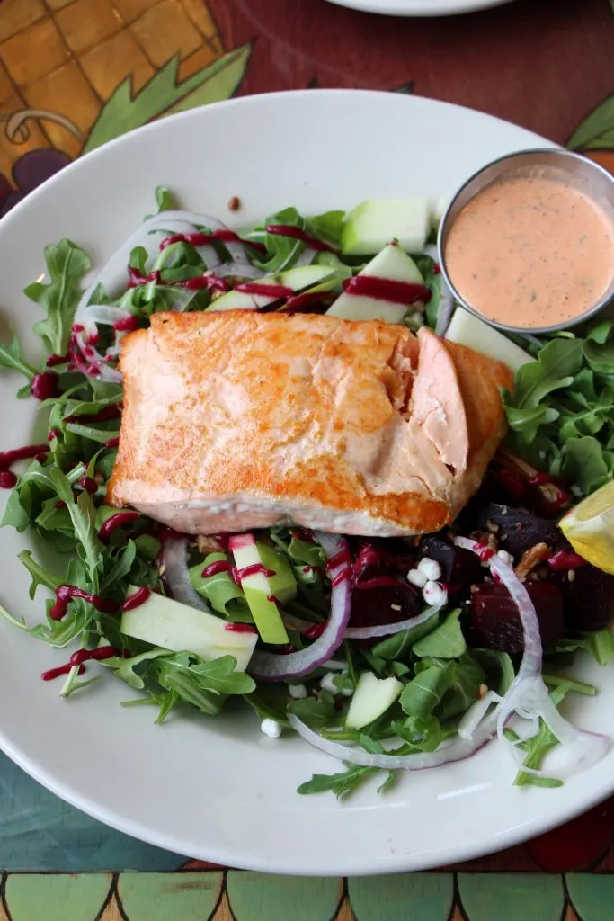 Saratoga Springs Restaurants: Salmon Salad