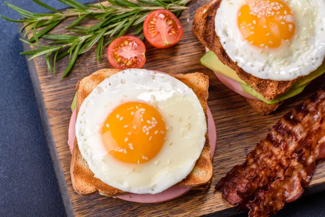 Stellar Brew Egg-Cheese Sandwich