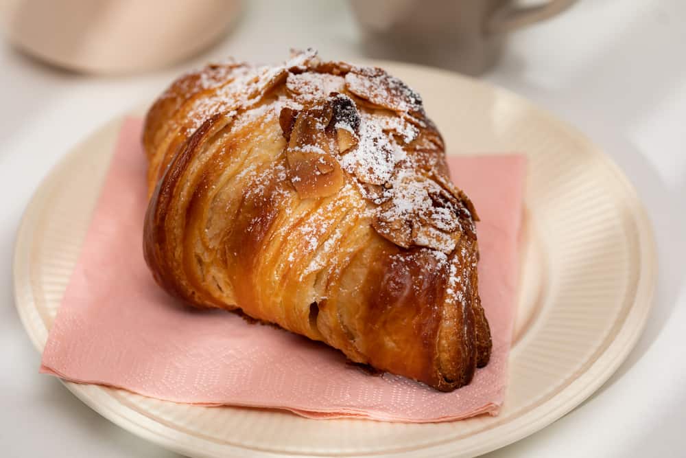 Panadería Rosetta Almond Croissant