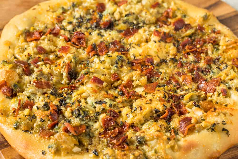 ALPHI Pizzería Artesanal Pizza With Clams