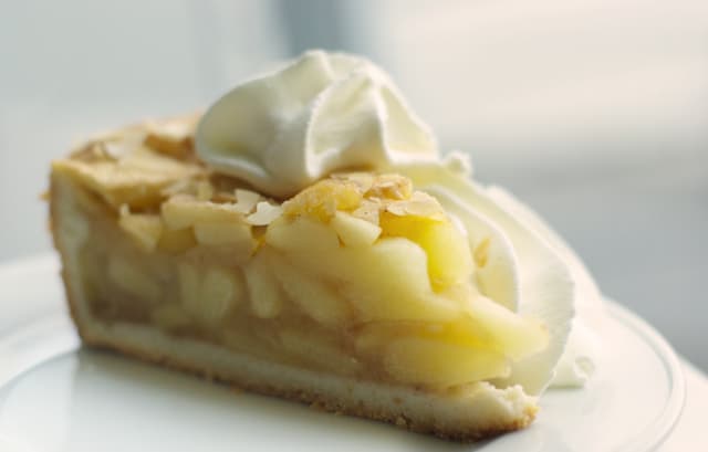Sagewood Apple Pie