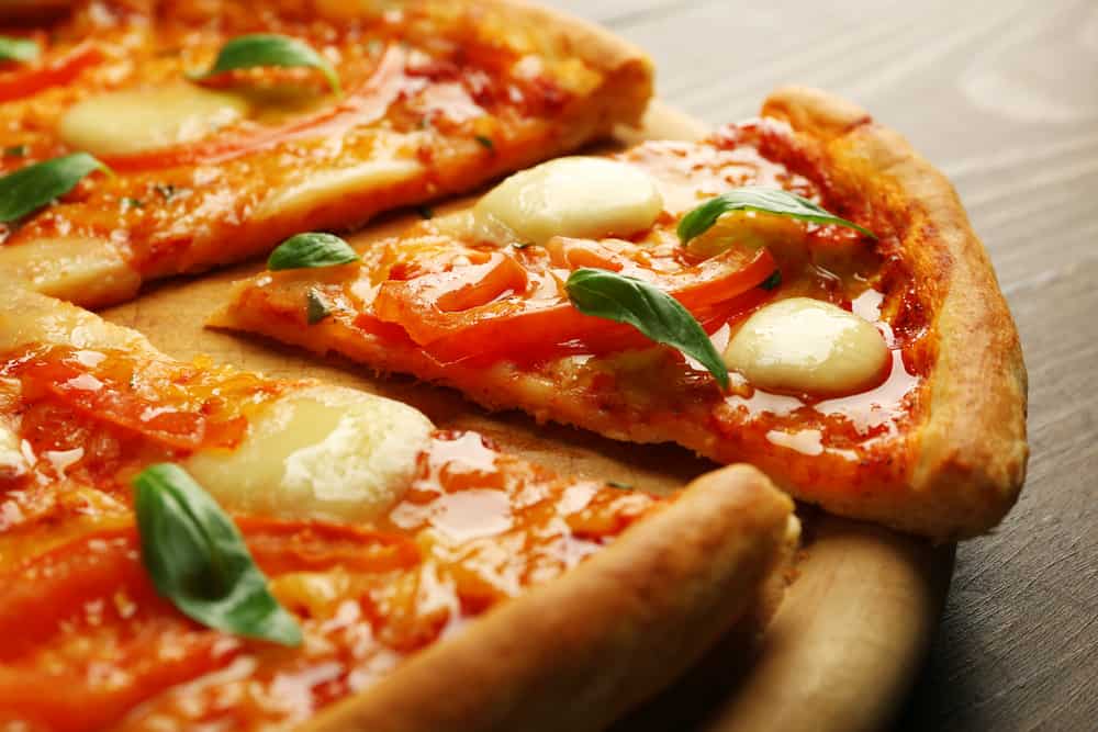 Petra Hotel Margherita Pizza