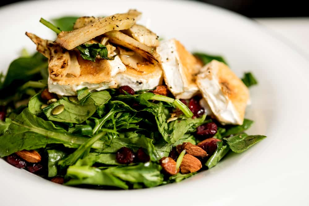 Persimmons Bar & Grill: Spinach Goat Cheese Salad
