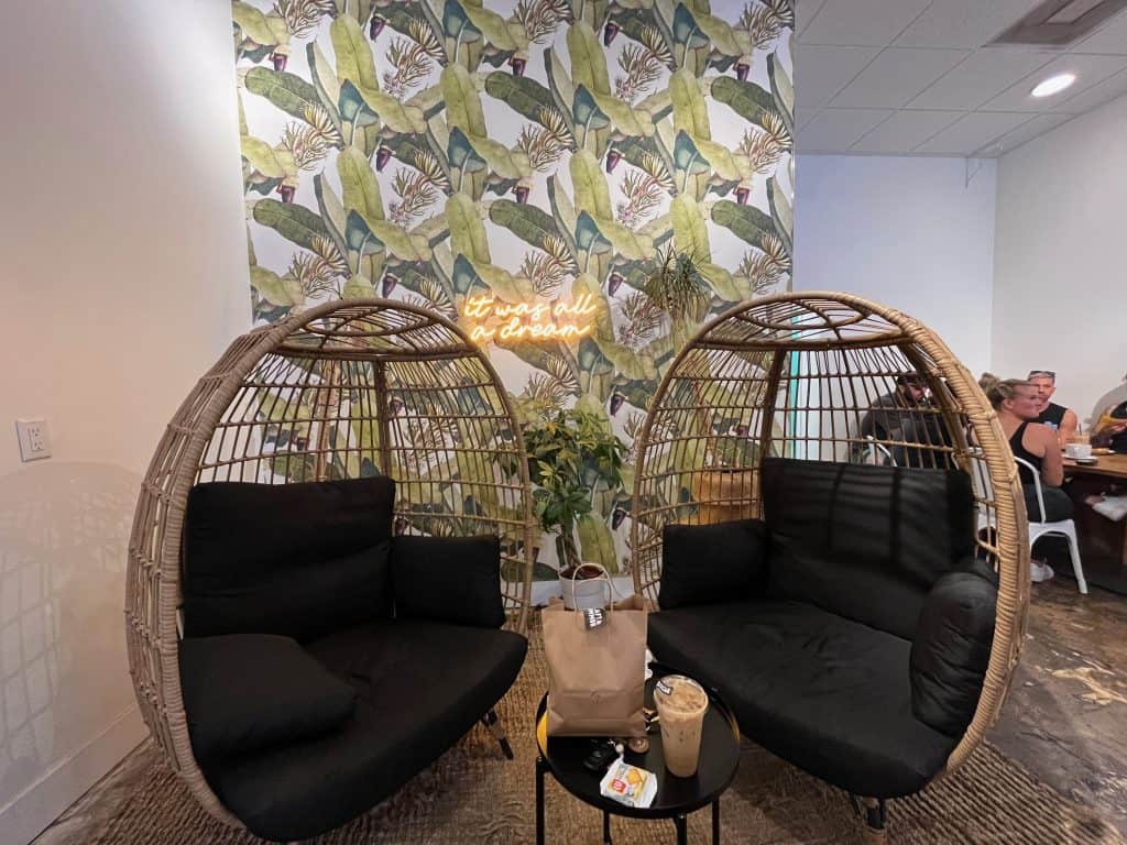 CRAFT & COMMON SEATING NOOK