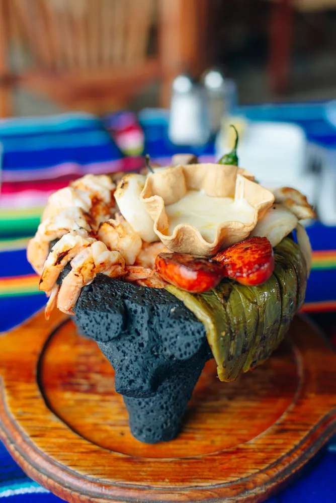 El Volcano Molcajete
