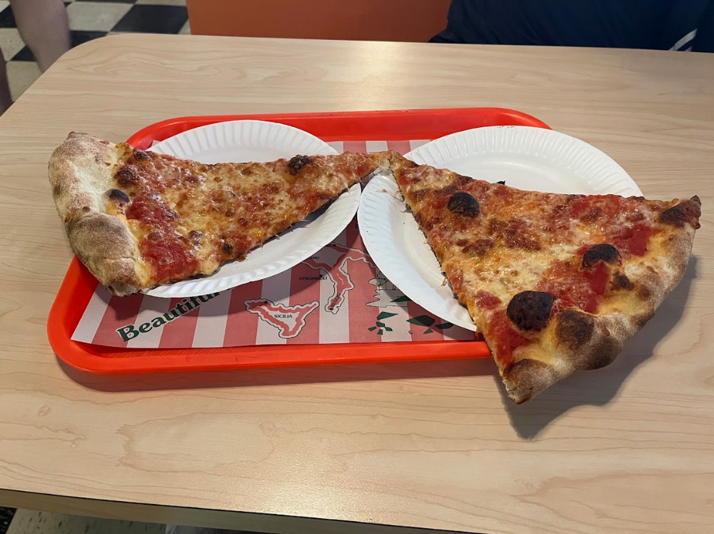 Pizza at Pauly Gee's