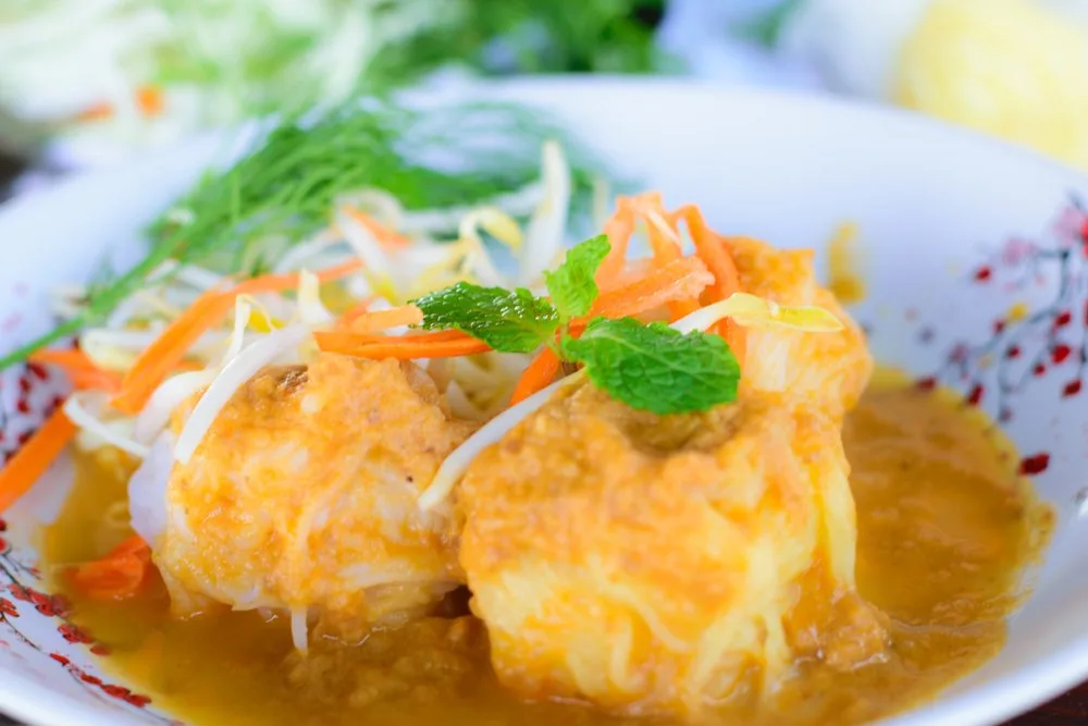crispy rice ball in curry