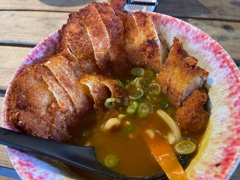 Don Express: Big Comfort in a Small Shopping Center