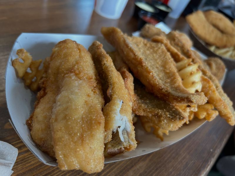 Jolly Rogers Seafood House: Port Clinton's Fish House Favorite