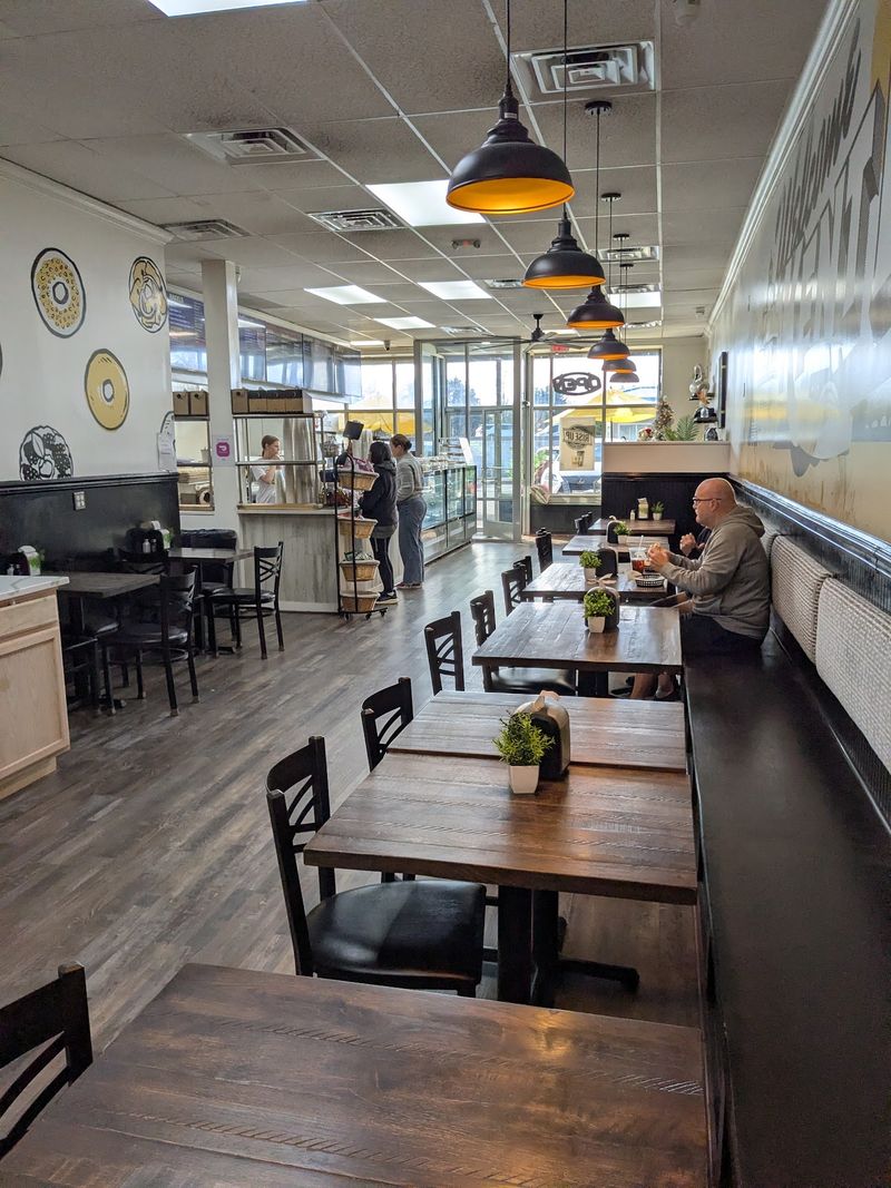 DePaola's Bagel & Brunch
