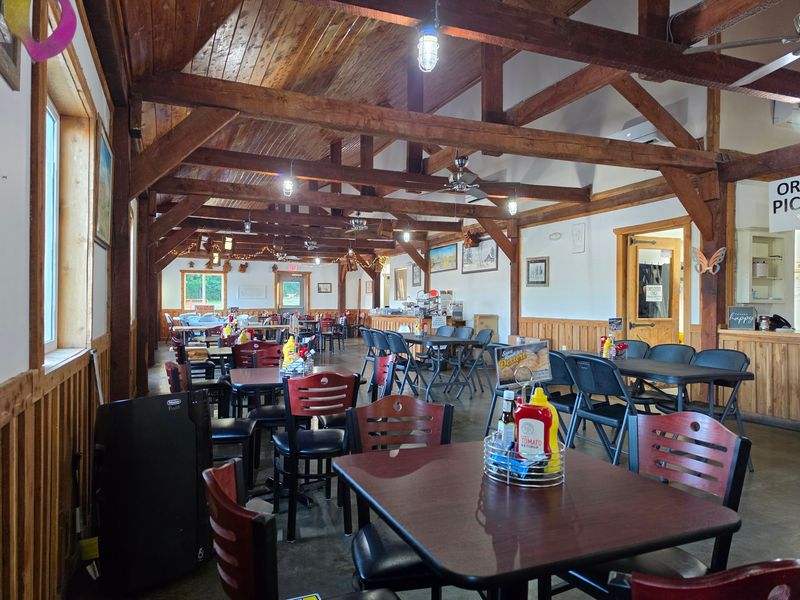 Farmwald's Dutch Bakery & Deli