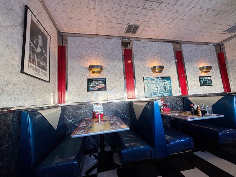 MaryAnn's Diner, NH