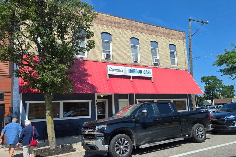 Ludington Harbor Cafe, Ludington, Northern Michigan