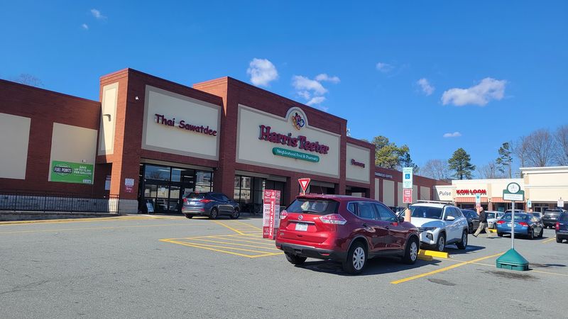 Thai Sawatdee: The Grocery-Store Surprise