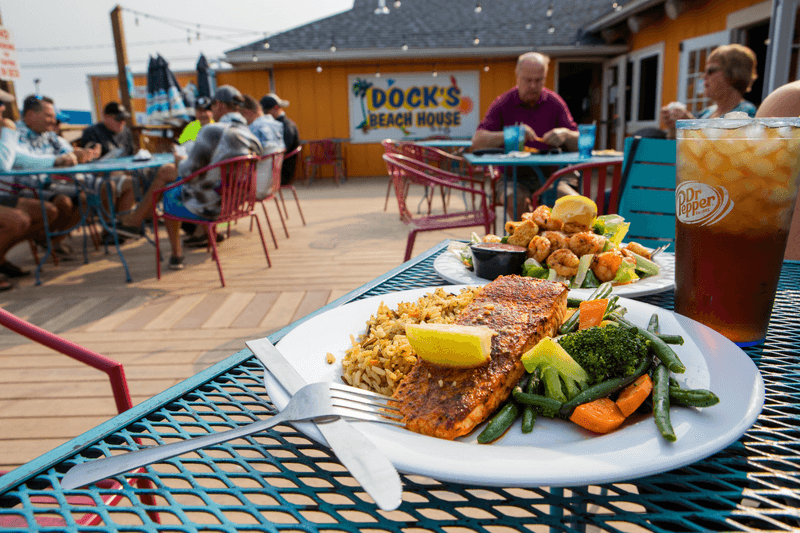 Dock's Beach House: Seafood With a Shoreline Breeze