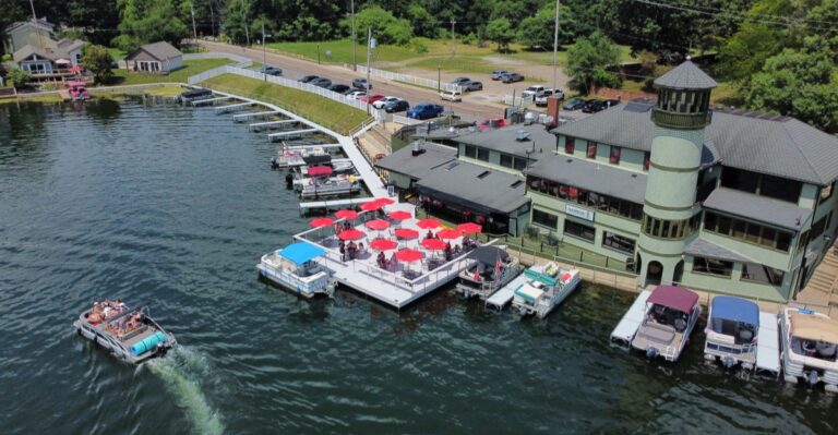 12 Under-The-Radar Ohio Lakefront Restaurants Locals Secretly Guard